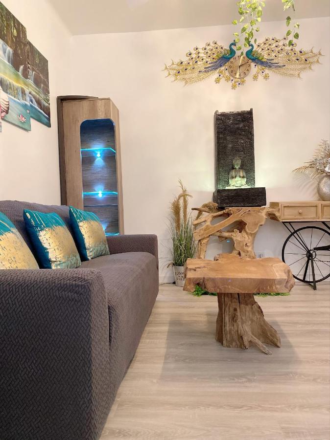 Charmant Et Moderne De L'Hay Extérieur photo